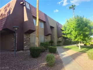 Photo #1: 2711935 Listing 