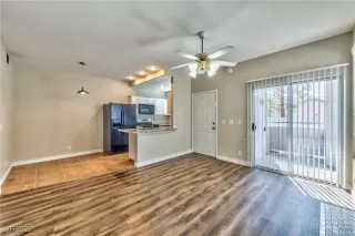 Photo #1: 2711997 Listing 