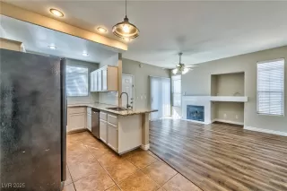 Photo #2: 2711997 Listing 