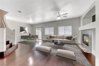 Photo #3: 2712007 Listing 