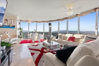 Photo #2: 2712030 Listing 