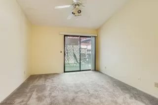 Photo #5: 2712032 Listing