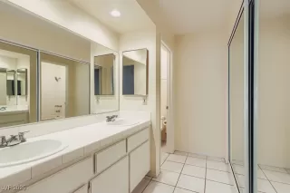 Photo #6: 2712032 Listing