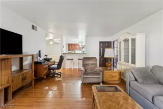 Photo #3: 2712035 Listing 