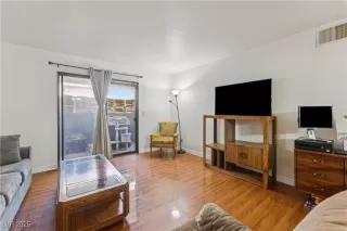 Photo #4: 2712035 Listing 