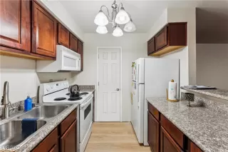 Photo #5: 2712035 Listing 