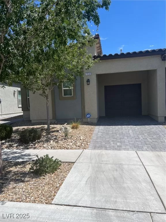 MLS: 2712040 Condo For Sale