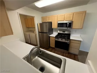 Photo #6: 2712048 Listing 