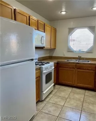 Photo #6: 2712055 Listing 