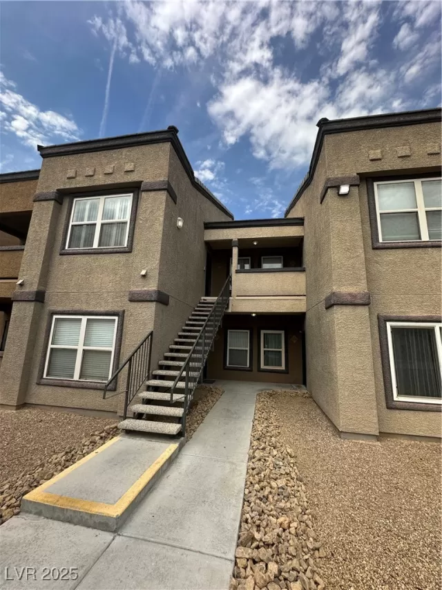 MLS: 2712071 Condo For Sale