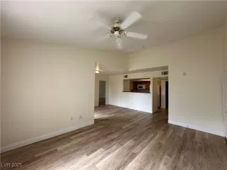 Photo #2: 2712071 Listing