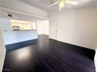 Photo #2: 2712073 Listing 