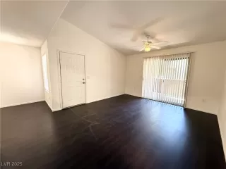 Photo #3: 2712073 Listing 