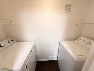 Photo #4: 2712073 Listing 