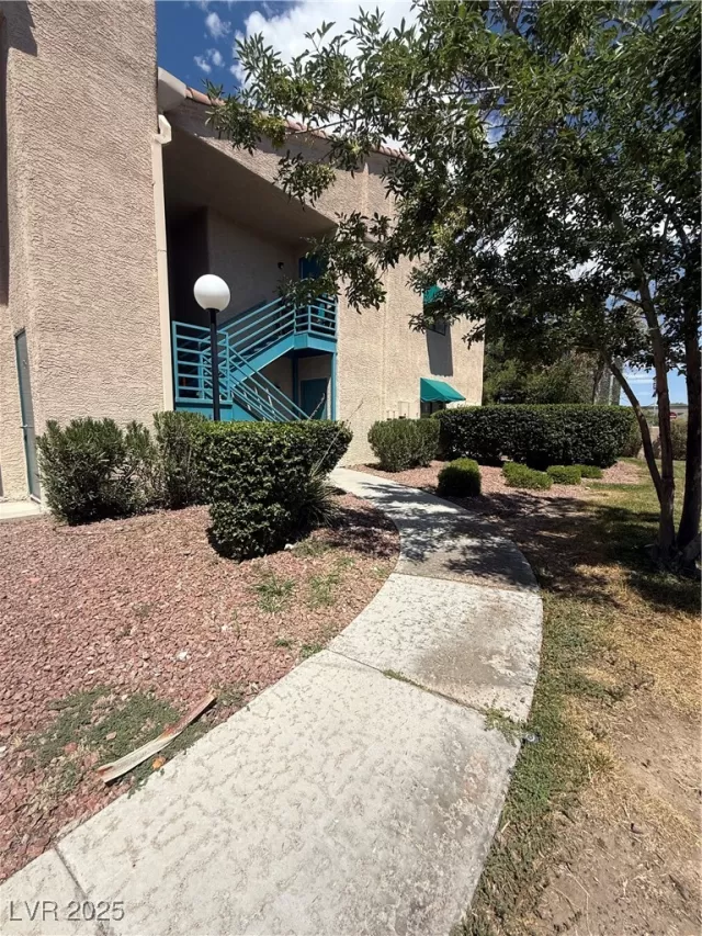 MLS: 2712138 Condo For Sale