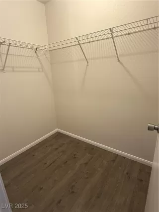 Photo #4: 2712138 Listing 