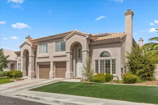 Photo #1: 2712176 Listing 