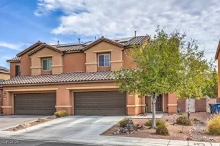 Photo #1: 2712205 Listing