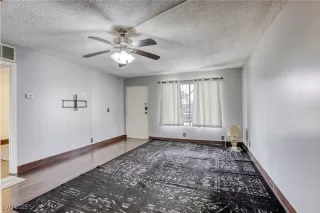 Photo #4: 2712216 Listing 