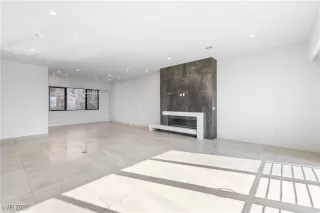 Photo #6: 2712220 Listing 