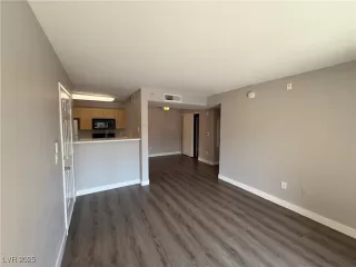 Photo #1: 2712225 Listing 