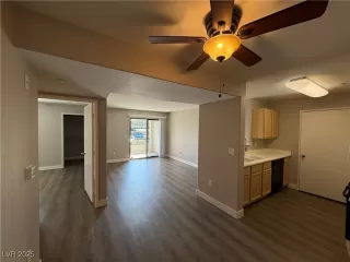 Photo #3: 2712225 Listing 