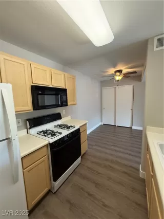 Photo #4: 2712225 Listing 