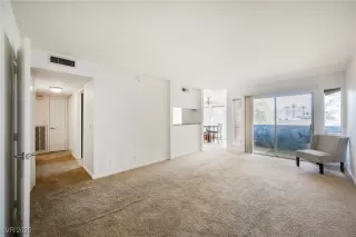 Photo #6: 2712255 Listing