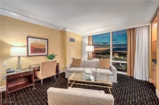 Photo #2: 2712285 Listing