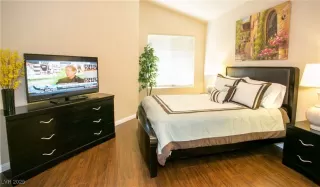 Photo #3: 2712293 Listing 