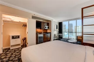 Photo #2: 2712301 Listing 