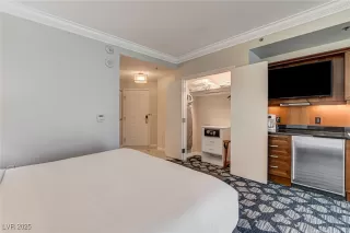 Photo #4: 2712301 Listing 