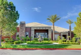 Photo #1: 2712303 Listing 