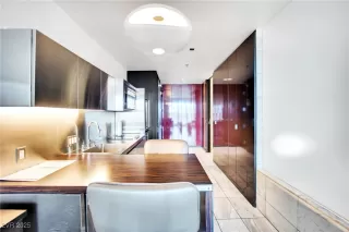 Photo #3: 2712310 Listing 