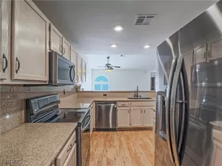 Photo #2: 2712312 Listing 