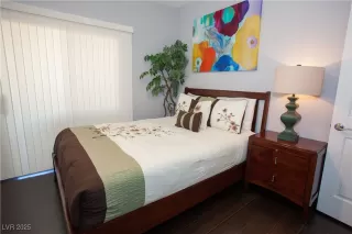 Photo #5: 2712314 Listing