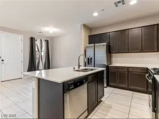 Photo #6: 2712341 Listing 