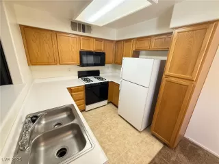 Photo #2: 2712344 Listing 