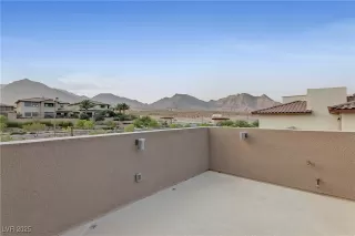 Photo #3: 2712354 Listing 