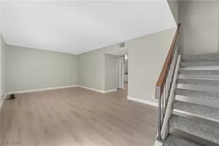 Photo #5: 2712357 Listing 