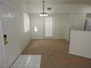 Photo #3: 2712366 Listing