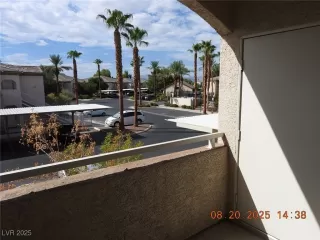 Photo #5: 2712366 Listing