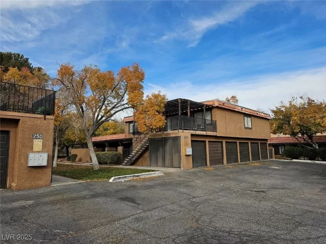 MLS: 2712388 Condo For Sale