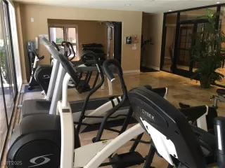 Photo #6: 2712389 Listing 