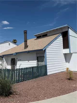 Photo #1: 2712393 Listing 