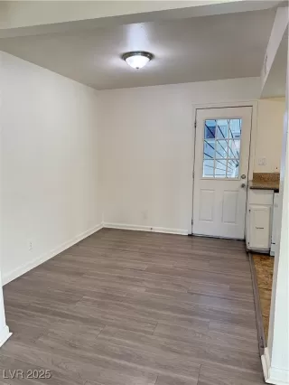 Photo #4: 2712393 Listing 