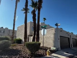 Photo #4: 2712417 Listing