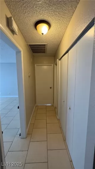 Photo #5: 2712419 Listing 