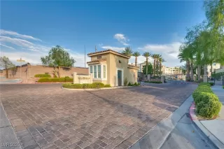 Photo #1: 2712423 Listing 