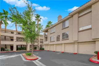 Photo #4: 2712439 Listing